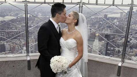 shhh no one tell fox that the “wedding kiss” picture in their piece on tradition gender roles is