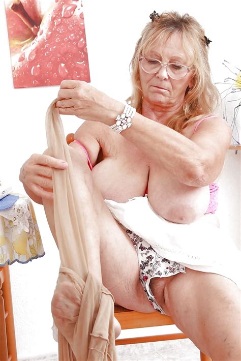 hot matures old women on the hunt