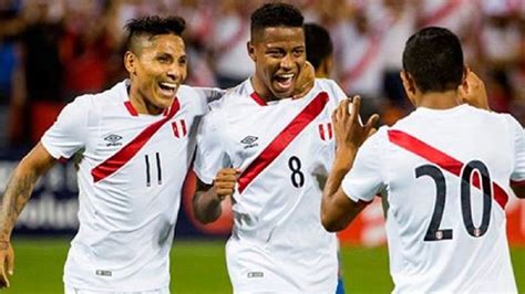 peru  paraguay seleccion peruana presento sus nuevas camisetas de