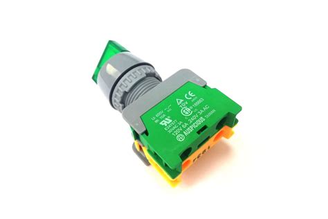mm green    position maintained illuminated selector switch ip
