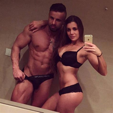10 Fitness Couples Flaunt Their Hot Bodies