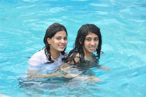 Cool Photos Bank Some Real And Rare Wet Desi Girls From