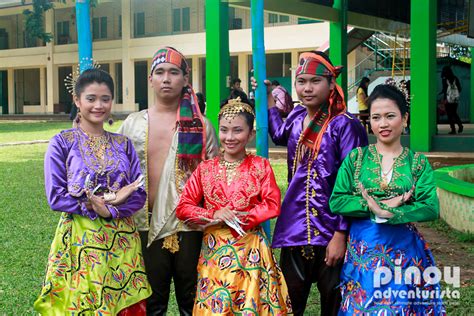 jolo sulu witnessing  pangalay  traditional tausug dance blogs