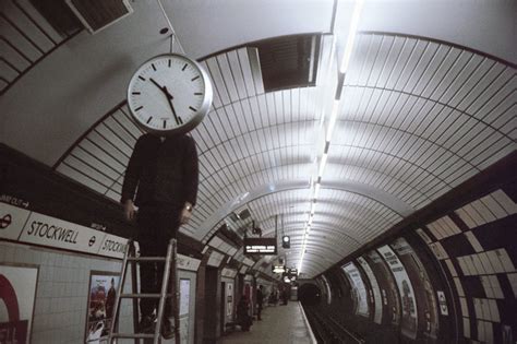 Bob Mazzer S Underground Tube Photos From The 1980s
