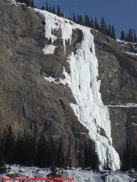 weeping pillar upper weeping wall canadian rockies ice climbing