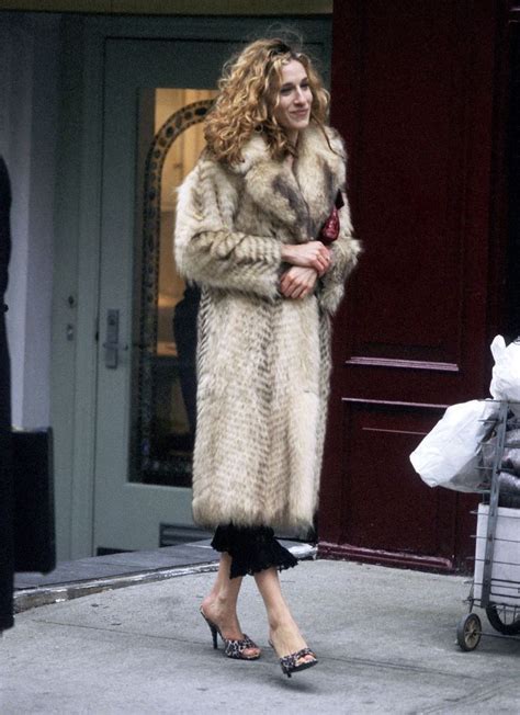 the 5 perfect pillars of carrie bradshaw s winter capsule wardrobe carrie in 2019 carrie