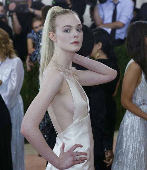 elle fanning elle fanning style elle fanning elle fanning maleficent