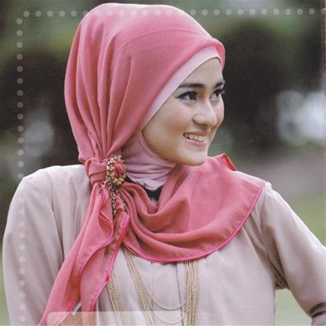 photo model hijab pengantin sesuai bentuk wajah