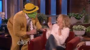 Cameron Diaz Screams As She S Pranked By Ellen Degeneres Daily Mail