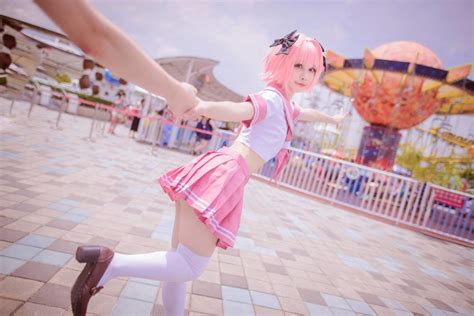 Astolfo Is Here To Steal Your Heart With This Wonderful Cosplay J