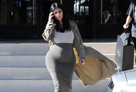 kim kardashian shows off naked pregnant body while slamming rumors
