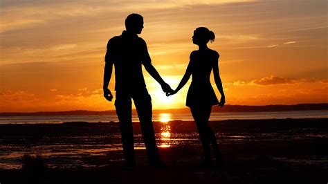 beach couple wallpapers wallpaper cave