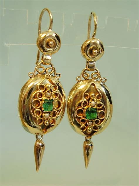 victoriaanse gouden oorbellen met smaragdgroene gekleurde stenen catawiki