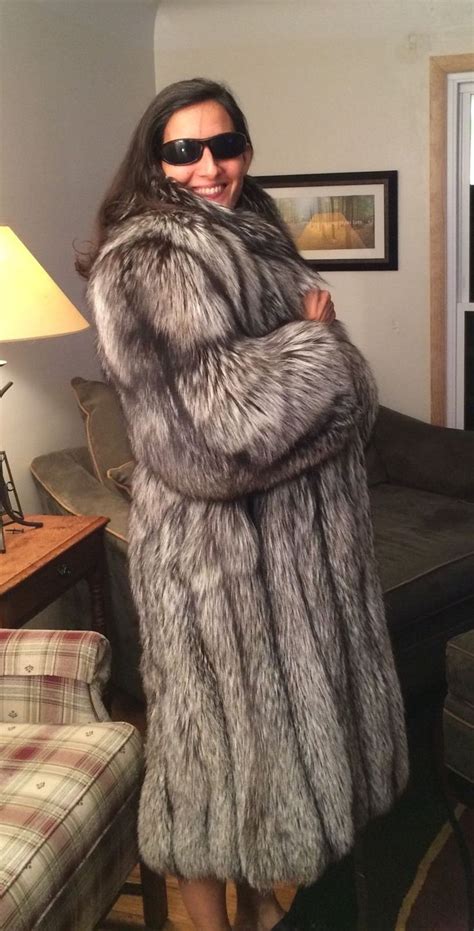 Beautiful Silver Fox Full Length Ladies Fur Coat Fur 9