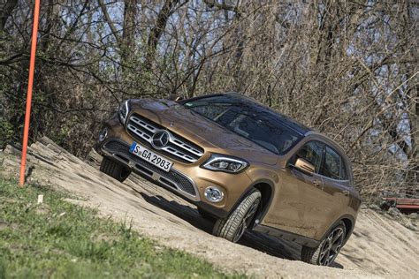 Mercedes Gla 250 4matic Reviewed By Sexy Russian Blonde