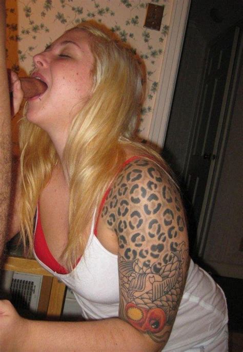 ᐅ amateur teen with a leopard tattoo