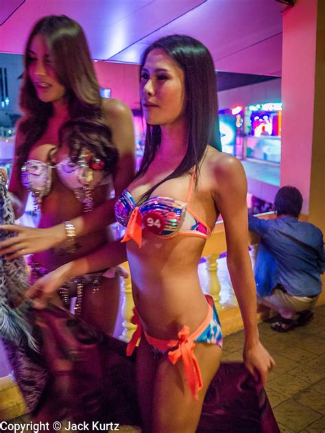 Thai Sex Make Love Mature Lesbian