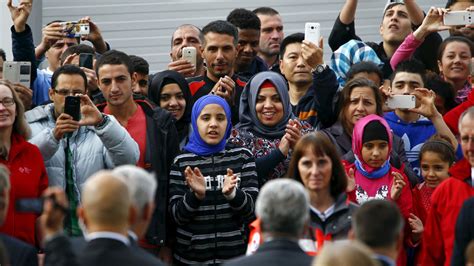 Germany To Cut Benefits To Refugees Who Don’t Integrate