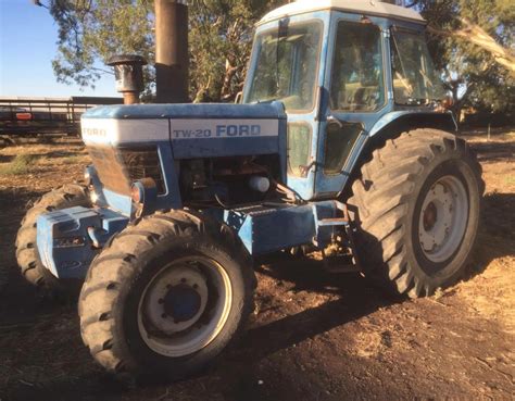 ford tw tractor  sale machinery equipment tractors