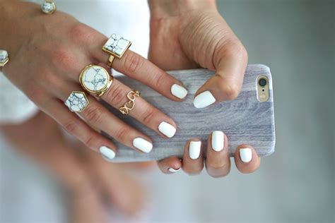 emtalks putting fashion  phones designing phone