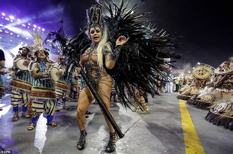 Carnival 2019 Brazilian Party Goers Turn Sao Paulo Into