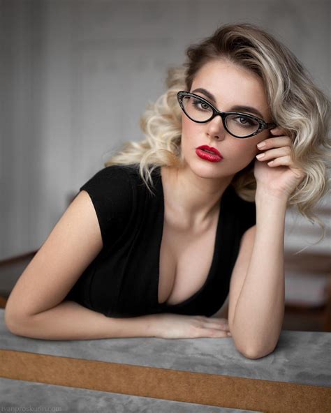 wallpaper women model red lipstick blonde glasses   viewer oktyabrina maximova