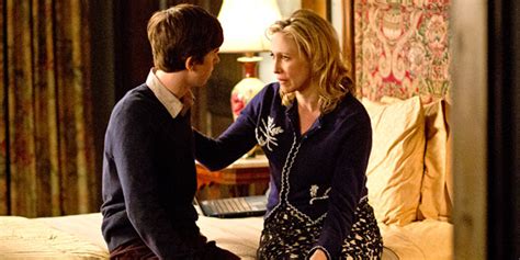 bates motel executive producer carlton cuse talks season 2 incest