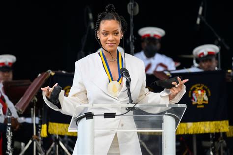 rihanna becomes a national hero in the republic of barbados 107 5