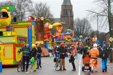 carnaval  bekijk de uitslagen van de optochten van maandag carnaval  ednl