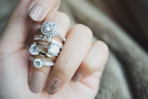 Tips On Choosing The Best Engagement Rings Arabia Weddings