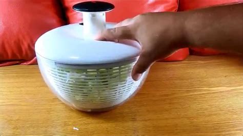 oxo salad spinner review youtube
