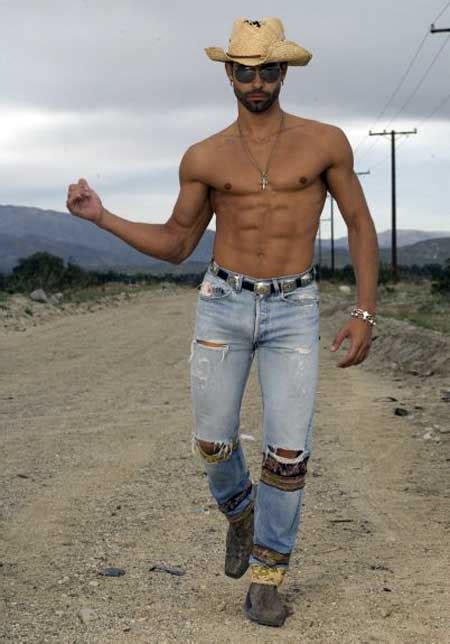 Sexy Guys In Jeans Dionisio Nice Bulge