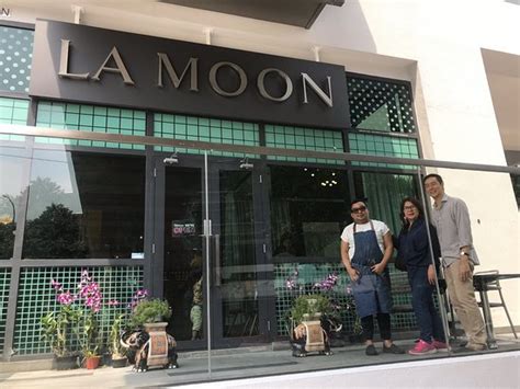 la moon kuala lumpur restaurant reviews  phone number