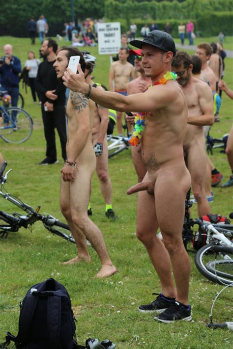 Naked Guy Public Boner Spycamfromguys Hidden Cams