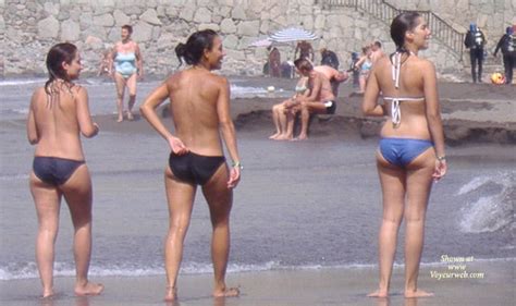 topless girls walking on the beach january 2008 voyeur web hall of fame