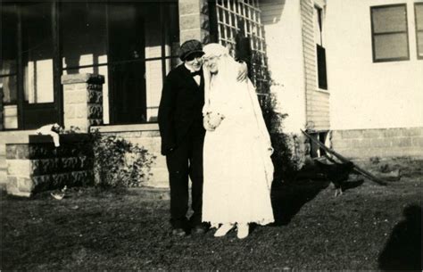20 rare vintage snapshots of lesbian weddings from the past ~ vintage