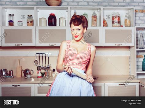 Woman Housewife Image And Photo Free Trial Bigstock