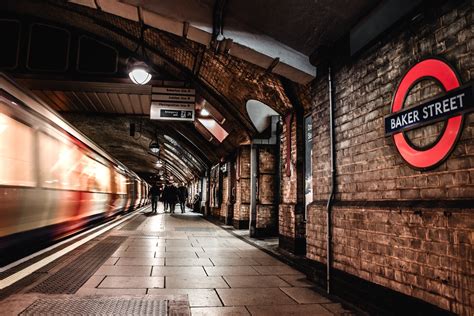 london underground polluted  metallic particles small