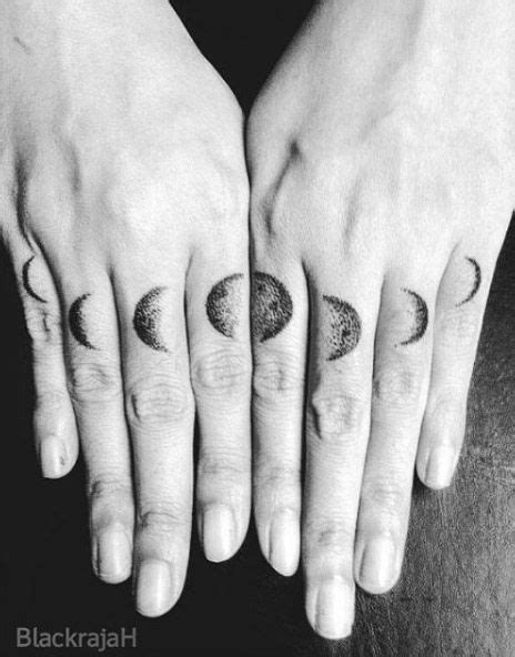 De 16 Beste Afbeeldingen Van Finger Tattoos In 2020 Tatoeage Ideeën