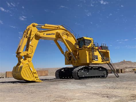 komatsu pc  excavators log   million hours rock  roadrock  road