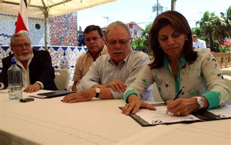 government signs contract to expand irrigation in guanacaste