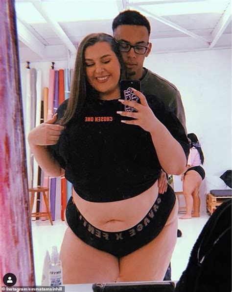 Size 24 Youtuber Says Being Big Doesn T Get In The Way Of Her Having