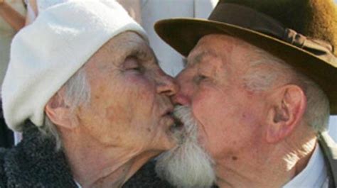 More Sex In Old Age May Increase Intelligence In People
