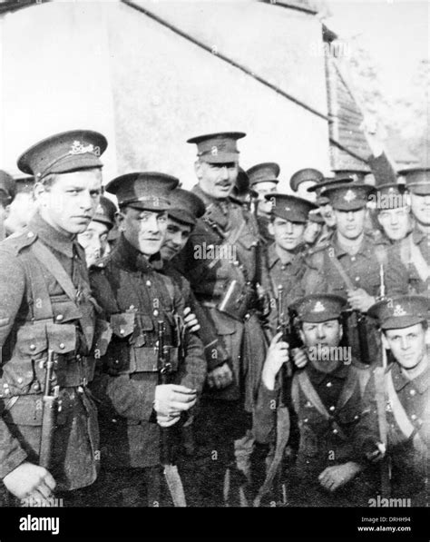 group  british soldiers ww stock photo  alamy