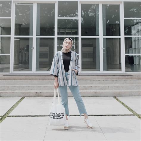 ootd baju hijab kekinian ala selebgram  hijab segi