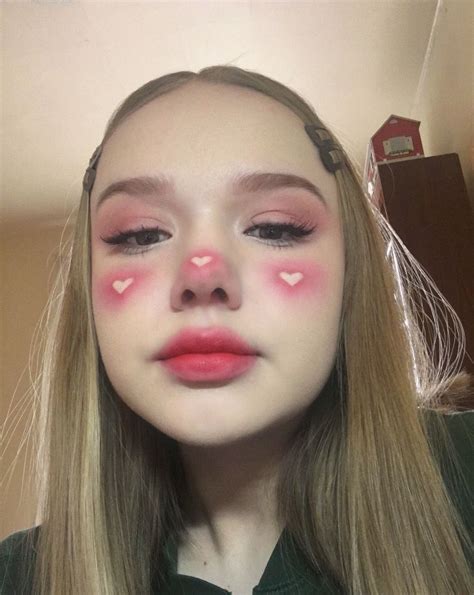 Pin By Emma On Valentine Girl ♡ Creative Makeup Looks Creative