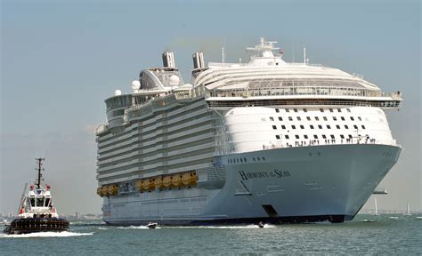The Worlds Largest Cruise Ship Arrived In Southampton