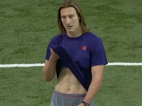 clemson s trevor lawrence flaunts glorious hair at steller pro day workout