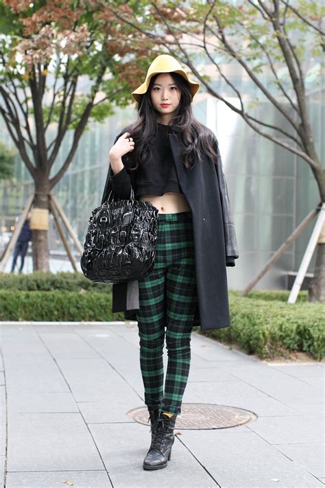 south korea street style seoul fashion week korea street style