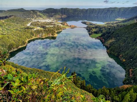 lagoa verde  azul sete cidades fotos da ilha de sao miguel acores